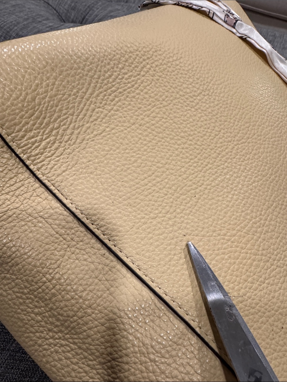 Coach Bag Cammie Pale Yellow Pebbled Leather Tote with Chain-Strap Handles - Picture 15 of 17